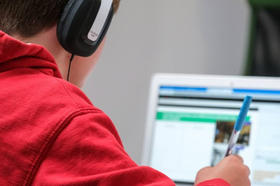 A student in a live online tutoring session